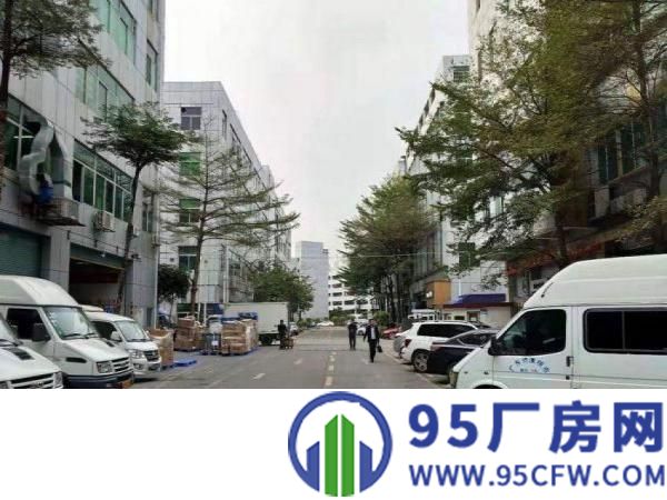 横岗新光村厂房出租楼上4880平带精装办公室，交通四通八达