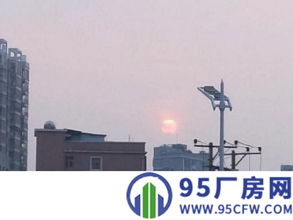 刚空出3300㎡整层厂房可分租