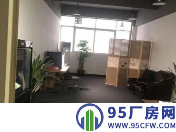 龙岗区南联恒裕工业园内2楼出租