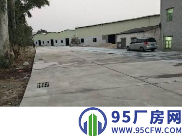 坪地高速出口旁新出独院钢构，中间无柱子，滴水七米