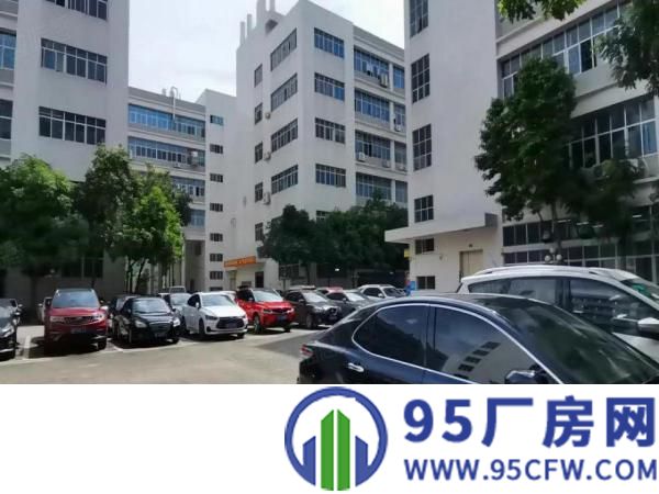 布吉上李朗原房东带红本大型产业园2100平一层厂房仓库出租。
