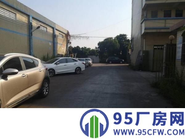 万江滘联新出标准厂房一楼360平方，带现成办公室