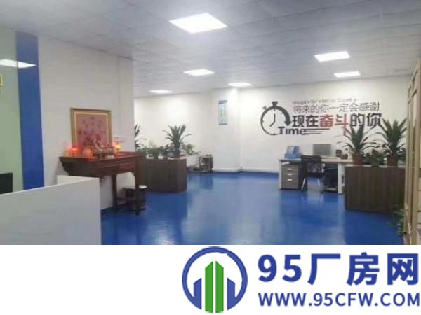出租长安厦边20平厂房出租，水电齐全，位置好，急租急租