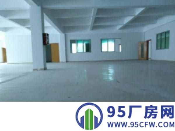 万江标准厂房一楼1000平方，办公室3间，现成水电，宿舍按需