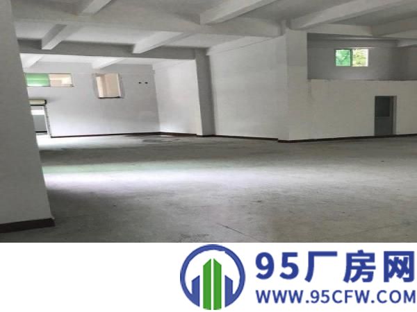水边附近标准厂房650平米招租