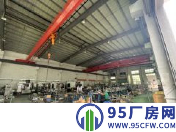 新出原房东自带航车2部单一层厂房出租，