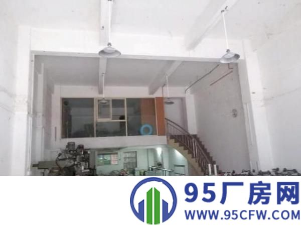 临街一楼旺铺，办公室，宿舍，饭厅，厨房，洗手间，各类设施齐全