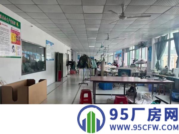 横岗荷坳地铁站附近园区新出三楼1200平方带装修
