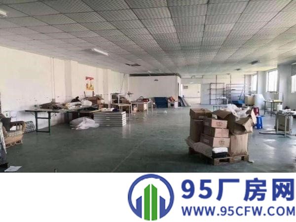 带精装修办公室水电凤岗雁田主干道旁楼上厂房出租1380平