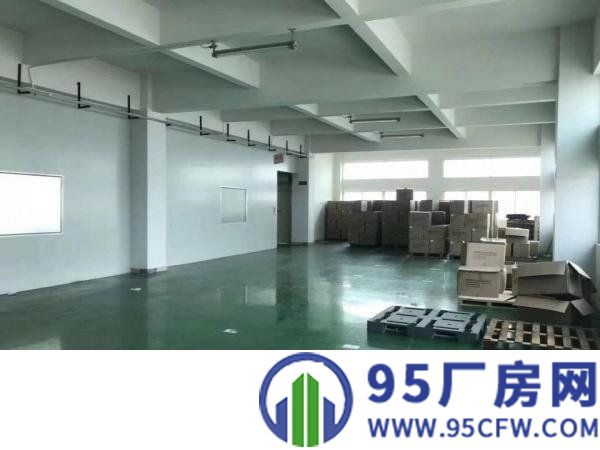 锦厦新出二楼带豪华装修500平方米厂房出租