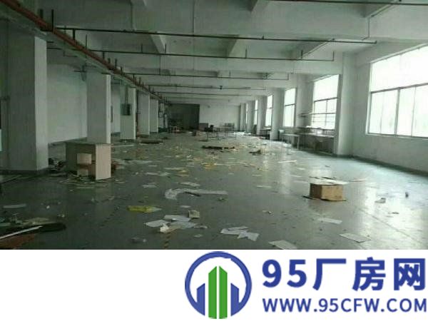 凤岗原房东2500平米的厂房招租